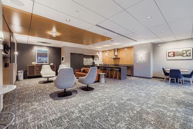 1225 Lasalle Avenue 905, Minneapolis, MN 55403