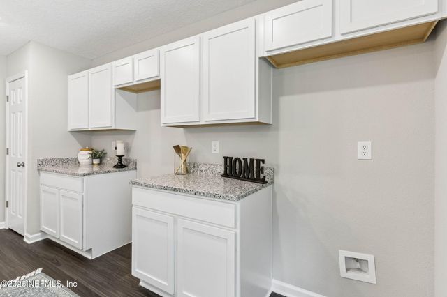 8609 VINING Street, Jacksonville, FL 32210