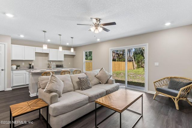8609 VINING Street, Jacksonville, FL 32210
