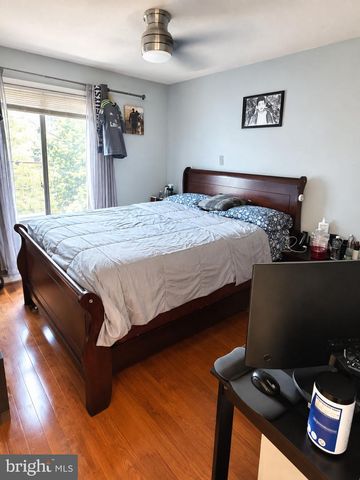 2190 MONAGHAN DR, Herndon, VA 20170