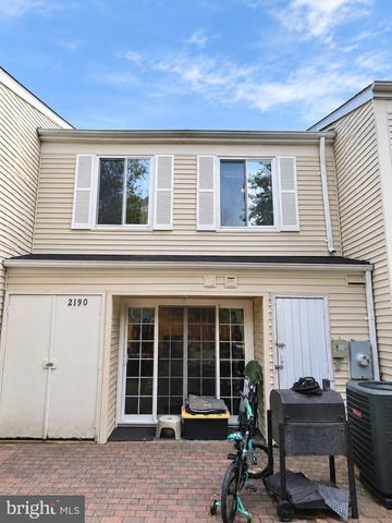 2190 MONAGHAN DR, Herndon, VA 20170