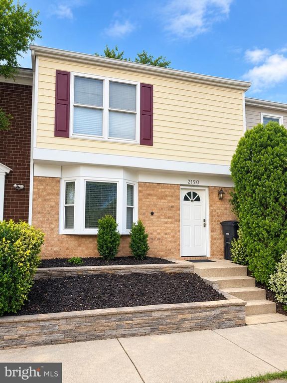 2190 MONAGHAN DR, Herndon, VA 20170