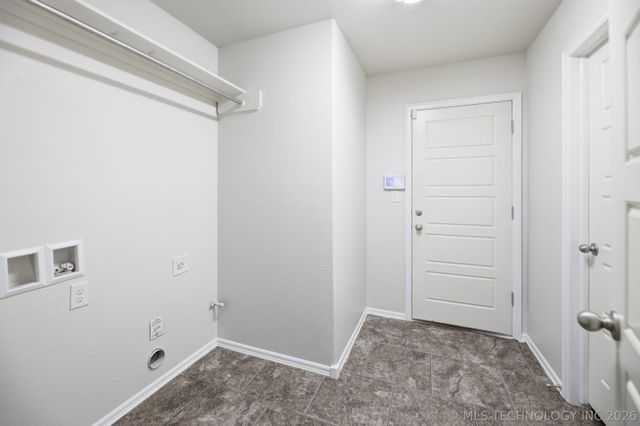 13320 S 21st Place, Bixby, OK 74008