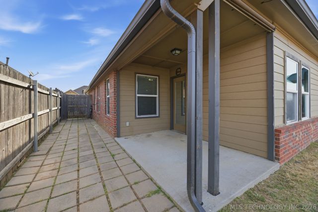 13320 S 21st Place, Bixby, OK 74008