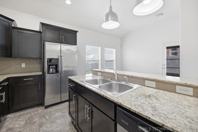 13320 S 21st Place, Bixby, OK 74008