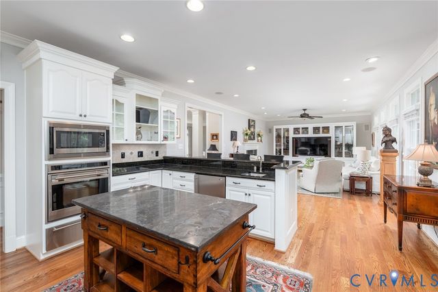 305 Glenmeade Cir, Manakin Sabot, VA 23103