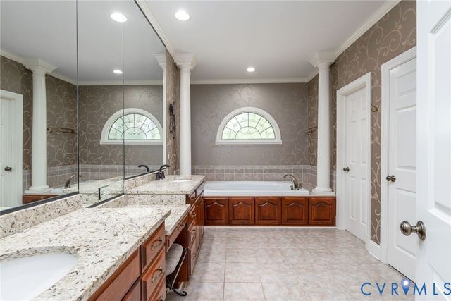 305 Glenmeade Cir, Manakin Sabot, VA 23103