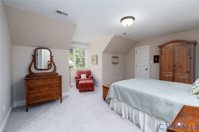 305 Glenmeade Cir, Manakin Sabot, VA 23103