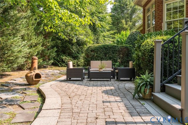 305 Glenmeade Cir, Manakin Sabot, VA 23103