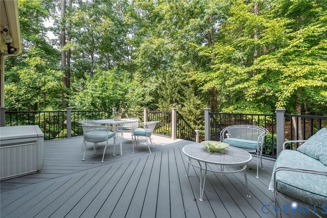 305 Glenmeade Cir, Manakin Sabot, VA 23103