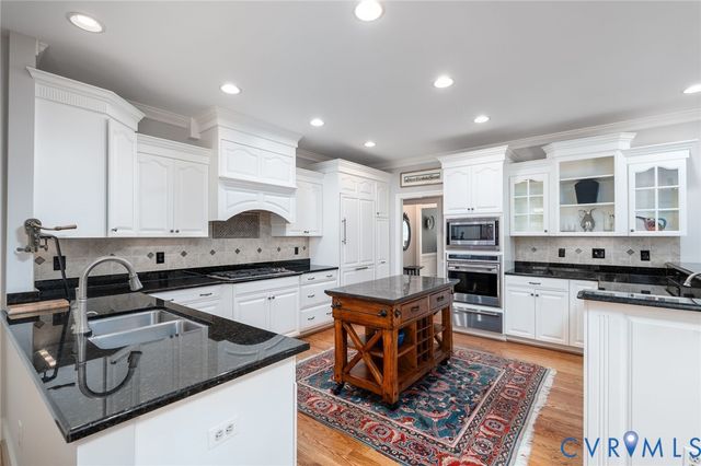 305 Glenmeade Cir, Manakin Sabot, VA 23103