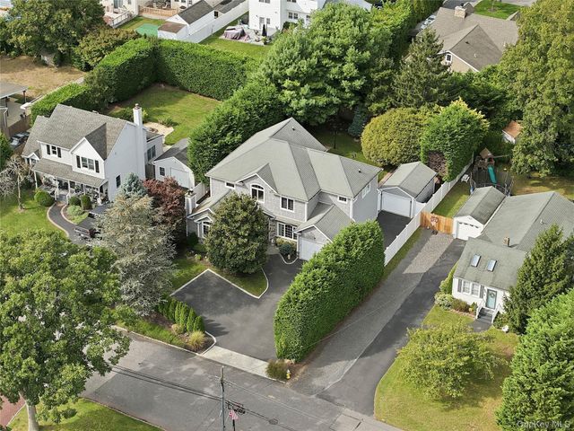 19 Judith Place, East Islip, NY 11730