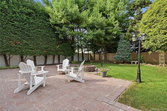 19 Judith Place, East Islip, NY 11730