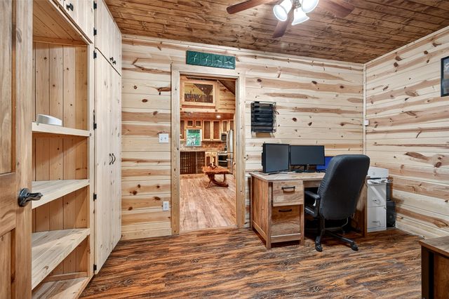 181 Stone Circle Drive, Gordonville, TX 76245