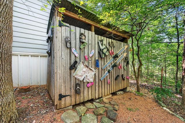 181 Stone Circle Drive, Gordonville, TX 76245