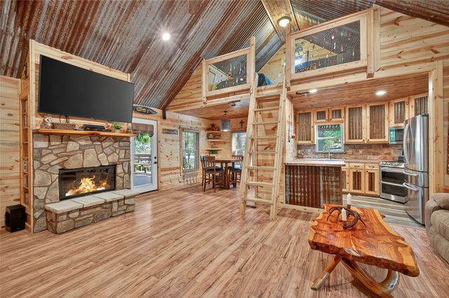 181 Stone Circle Drive, Gordonville, TX 76245