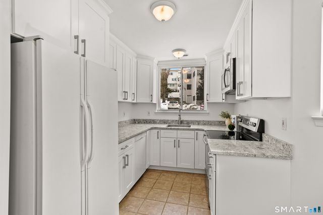 119 Rowayton Woods Drive 119, Norwalk, CT 06854