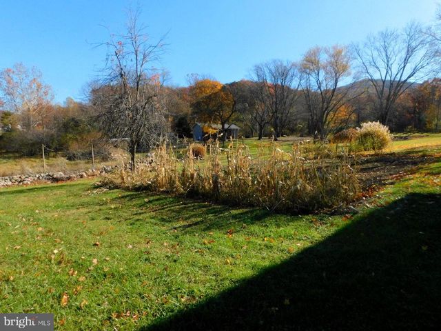 3415 N MOUNTAIN RD, Wardensville, WV 26851