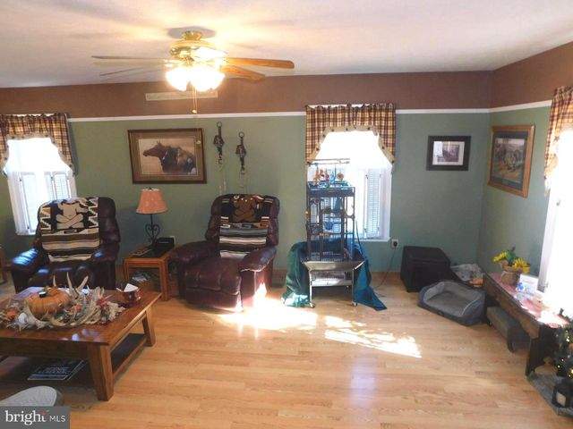3415 N MOUNTAIN RD, Wardensville, WV 26851