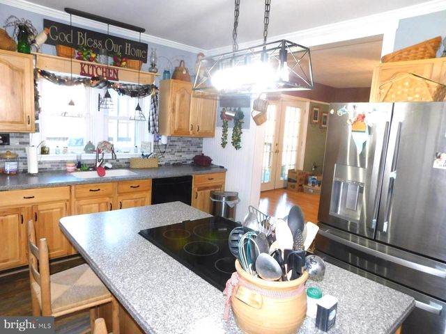 3415 N MOUNTAIN RD, Wardensville, WV 26851