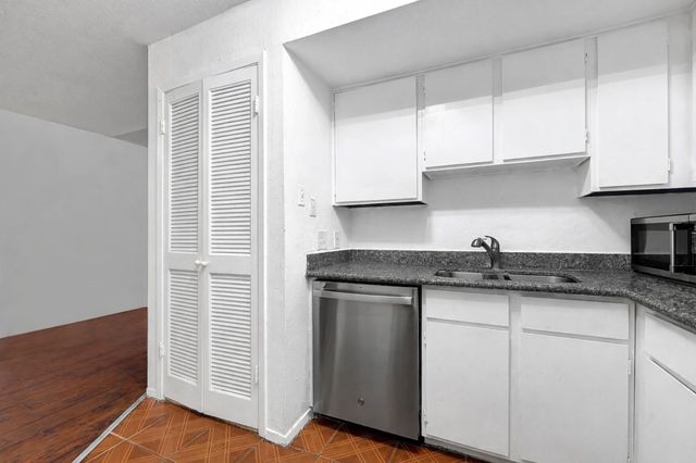 10811 Richmond Avenue 68, Houston, TX 77042