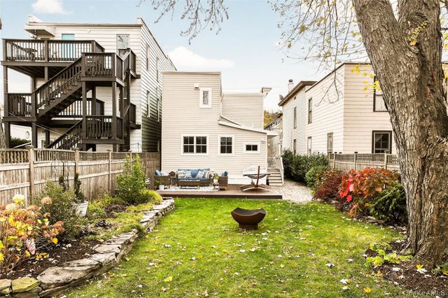 19 8th Street, Hudson, NY 12534