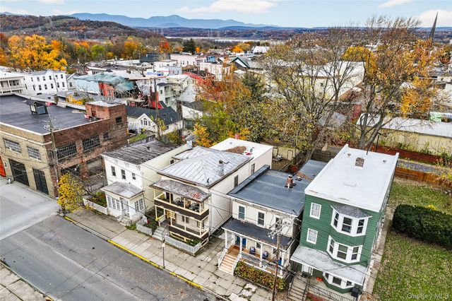 19 8th Street, Hudson, NY 12534