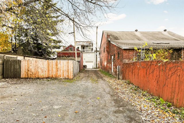 19 8th Street, Hudson, NY 12534