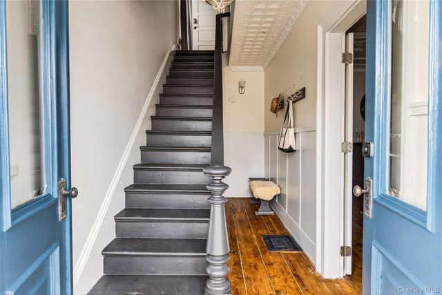 19 8th Street, Hudson, NY 12534