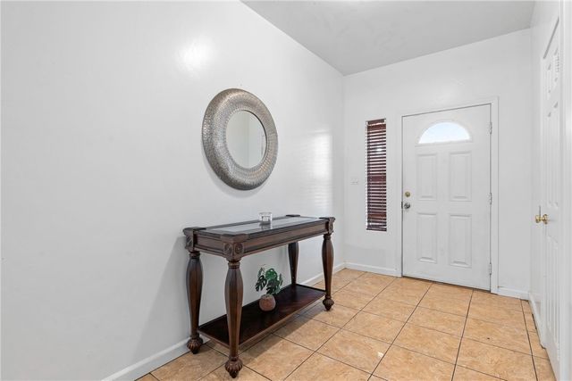 623 Broken Arrow, Bakersfield, CA 93307