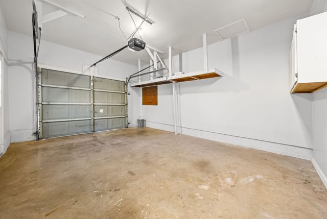 211 Millstone Cir, Clarksville, TN 37042