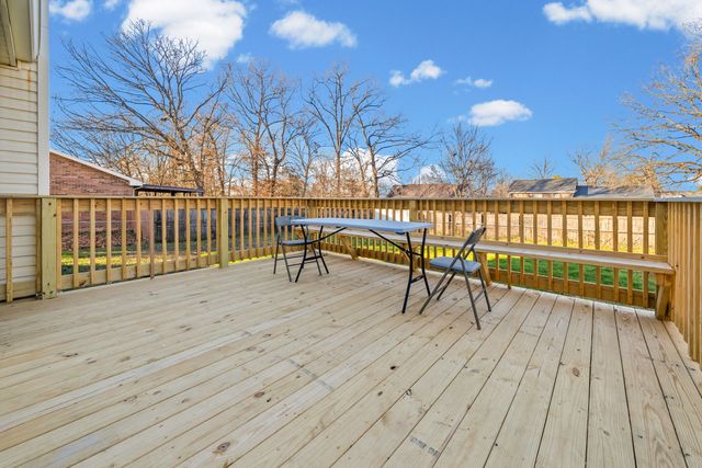 211 Millstone Cir, Clarksville, TN 37042