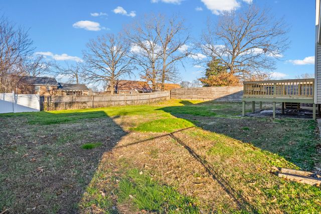 211 Millstone Cir, Clarksville, TN 37042