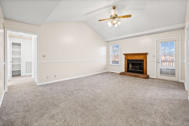 211 Millstone Cir, Clarksville, TN 37042