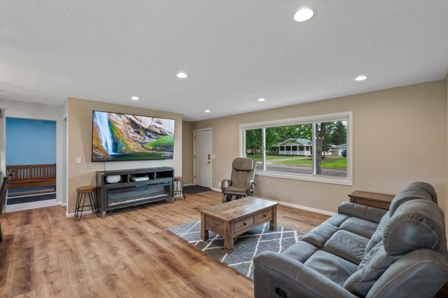8124 115th Lane N, Champlin, MN 55316