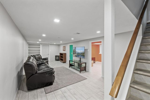 8124 115th Lane N, Champlin, MN 55316