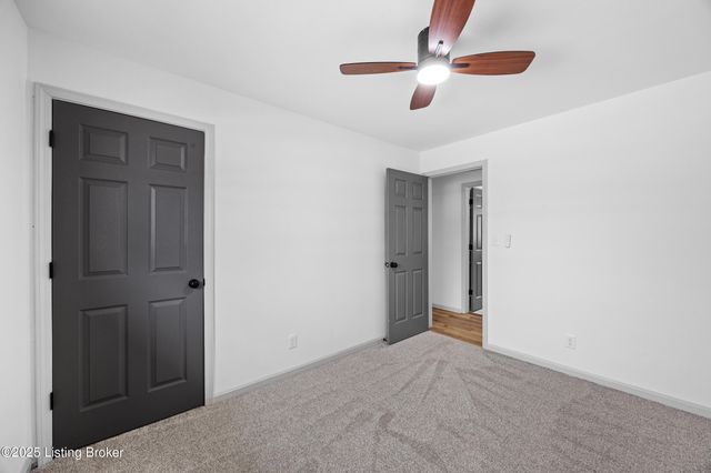 8912 Michael Edward Dr, Louisville, KY 40291