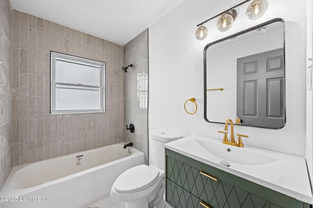 8912 Michael Edward Dr, Louisville, KY 40291