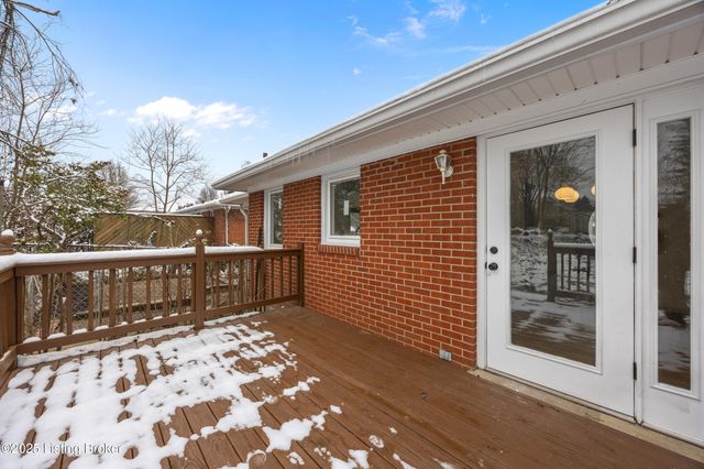 8912 Michael Edward Dr, Louisville, KY 40291