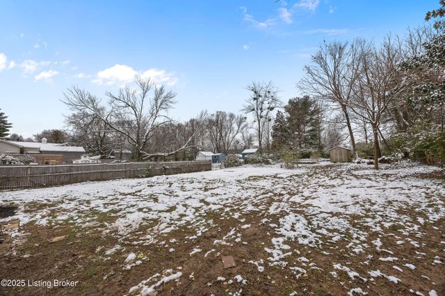 8912 Michael Edward Dr, Louisville, KY 40291