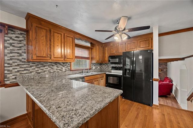3 Towler DR, Hampton, VA 23666