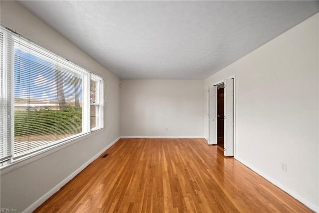 3 Towler DR, Hampton, VA 23666