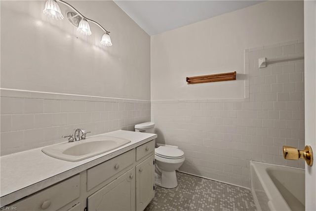 3 Towler DR, Hampton, VA 23666