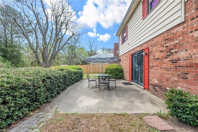 3 Towler DR, Hampton, VA 23666