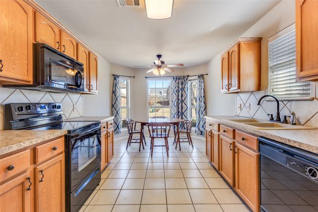 3819 Wolf Creek Lane, Melissa, TX 75454