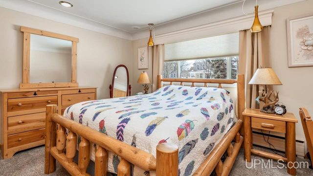 517 S 9th Street, Escanaba, MI 49829