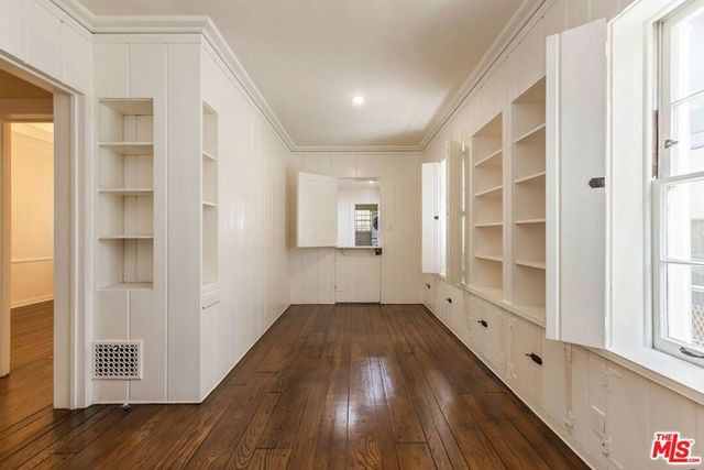 10637 Ashton Avenue, Los Angeles, CA 90024