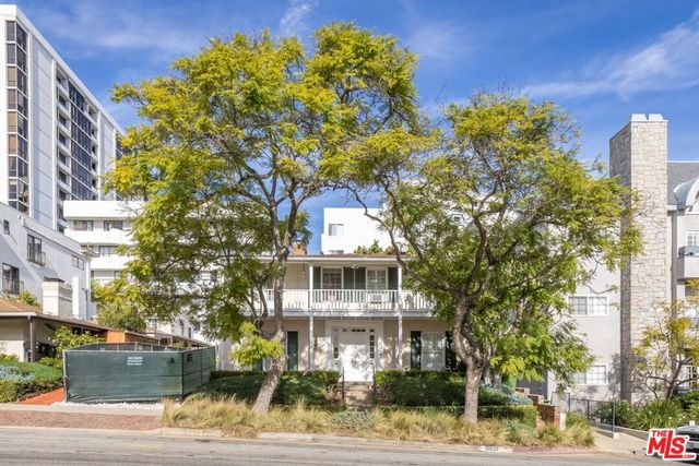 10637 Ashton Avenue, Los Angeles, CA 90024