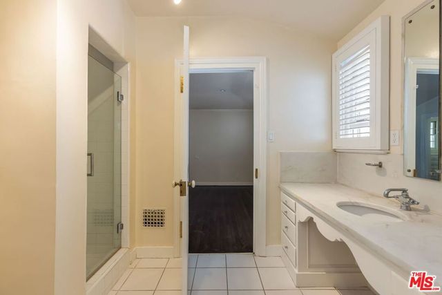 10637 Ashton Avenue, Los Angeles, CA 90024