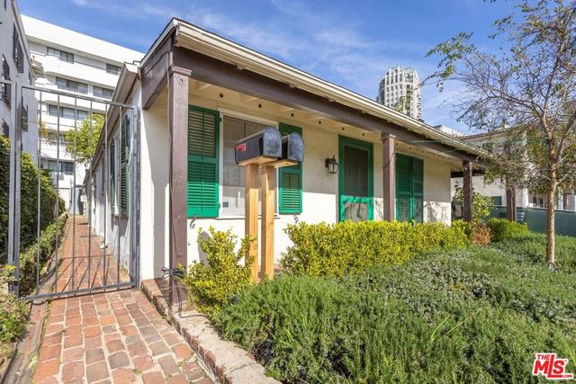 10637 Ashton Avenue, Los Angeles, CA 90024